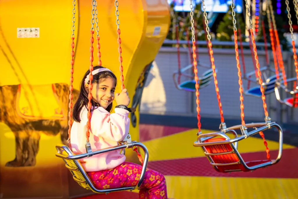 Lww Round The Circus Ax2i1423